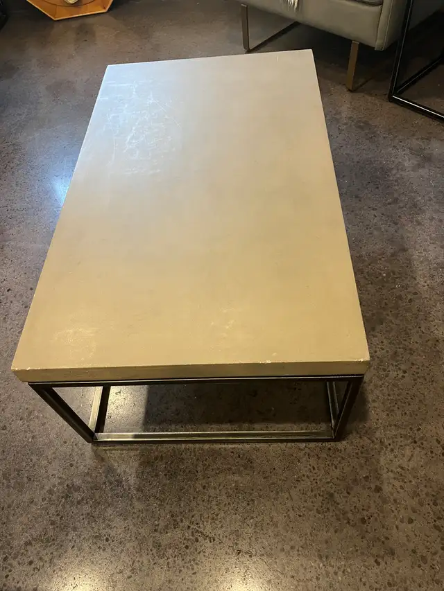 Structube Concrete Coffee Table in Coffee Tables in Oshawa / Durham Region - Image 2