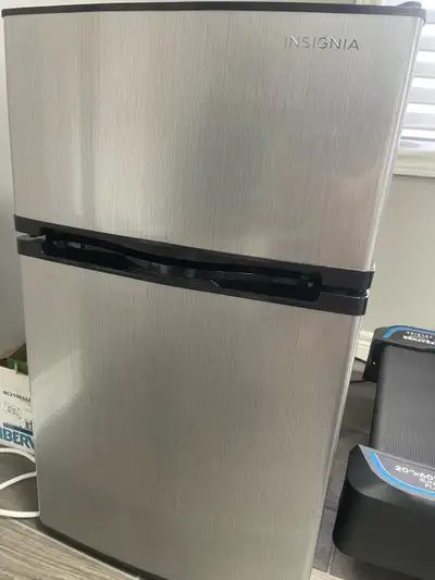 Almost new only used in office for 6 month.