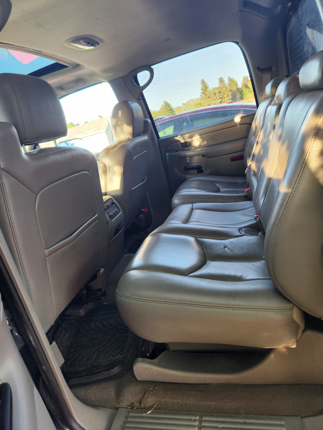 Chevy avalanche in Cars & Trucks in Strathcona County - Image 2