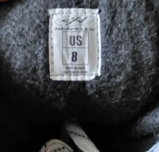 Mens size 8 Hockey Skates - street shoe size 9 - 9.5 in Hockey in St. Catharines - Image 5