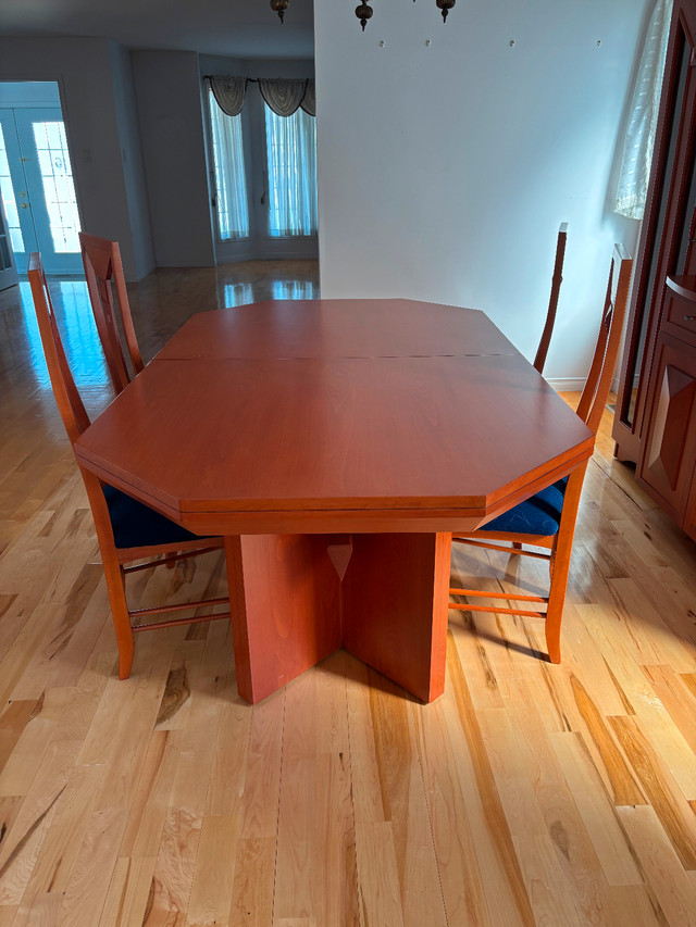 Dining room set dans Mobilier de salle à manger et cuisine  à Ville de Montréal