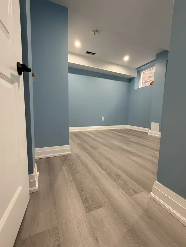 New WALKOUT legal basement with a separate entrance for rent. in Long Term Rentals in Oshawa / Durham Region - Image 8