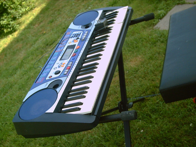 TWO WORKING PIANO KEY BOARDS(ONE IS EDUCATIONAL) in Toys & Games in City of Halifax - Image 2