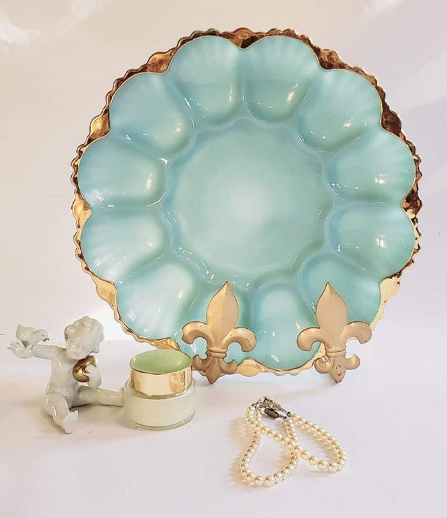 Vintage Robins Egg Blue 22-Karat Gold Milk Glass Catchall Dish in Arts & Collectibles in City of Toronto - Image 2