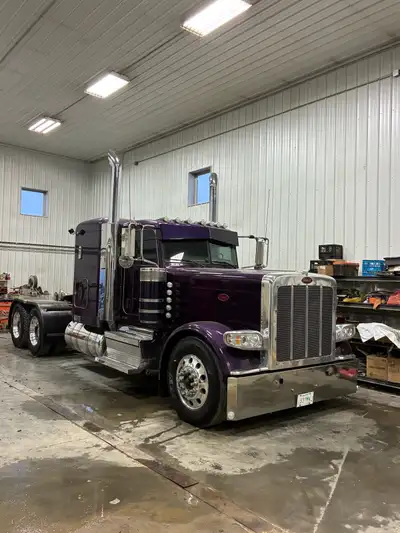 2023 Peterbilt 389 Deleted X15 3.91 gears Full locks 40 rears 4.5” T&E fluid pump Wet Kit 24.5 Rubbe...