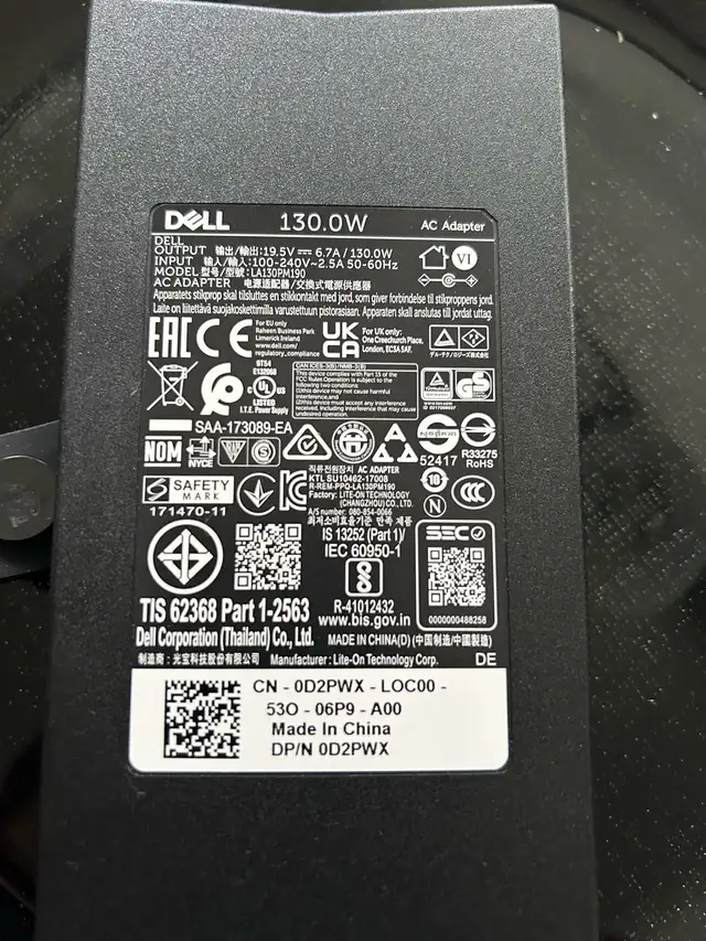 Dell Dock WD 19s with 2 BN Display Port CBLS in Laptop Accessories in Oakville / Halton Region - Image 3