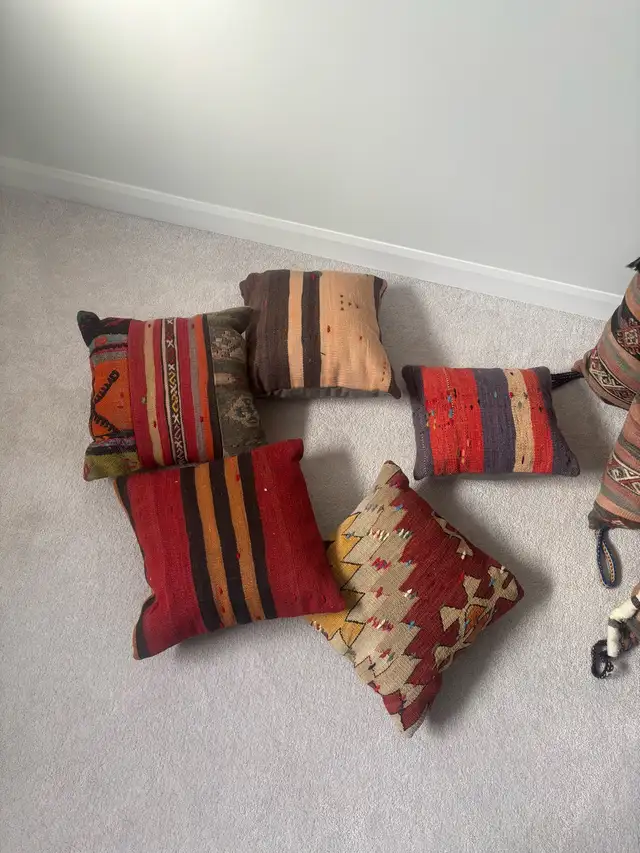 wool cushions, rugs  in Home Décor & Accents in Ottawa - Image 2