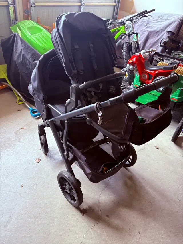 Uppababy Vista in Strollers, Carriers & Car Seats in Oshawa / Durham Region - Image 9