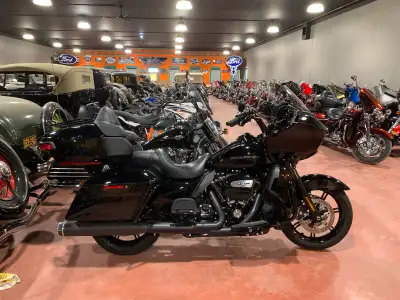 Vance and Hines high performance mufflers, 5574 KM. Like new condition. $28950.00 Plus tax