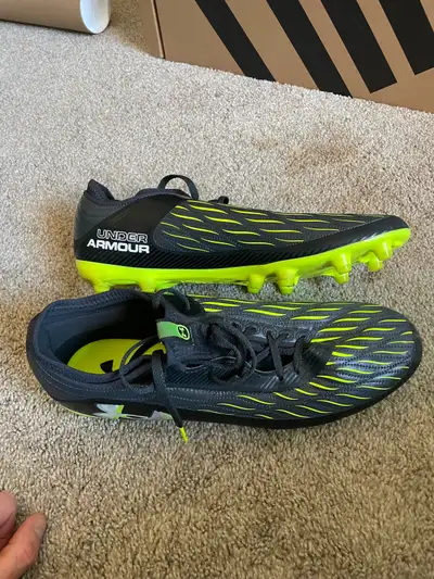 Soccer/football Cleats - size 11, almost brand new, View more
