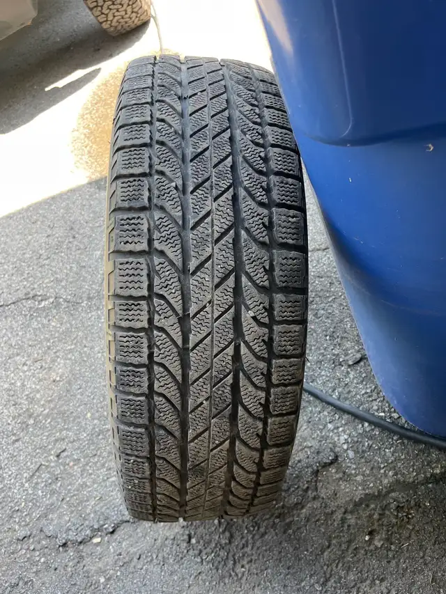 pneu d’hiver BFGoodrich in Tires & Rims in Laval / North Shore - Image 3