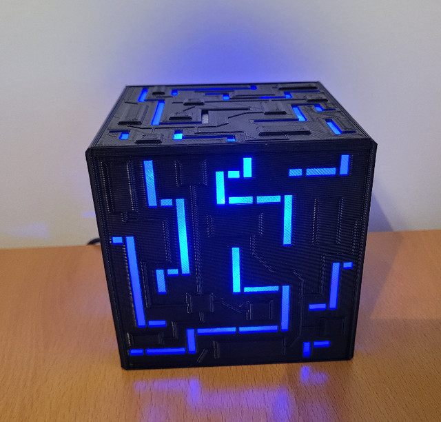 BRAND NEW Cube Decor Lamp with Color Changing LED & Remote in Home Décor & Accents in Kingston