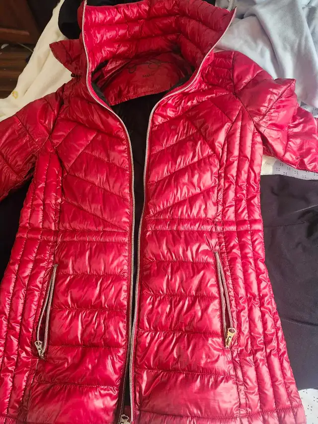 Waterproof coat for warm autumn and spring