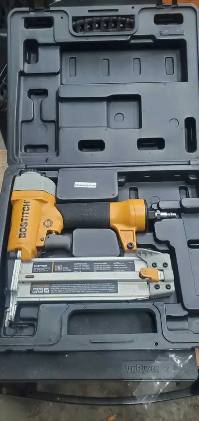 This is a used BOSTITCH 18 GA brad nailer, model BTFP1850K, perfect for various finishing applicatio...