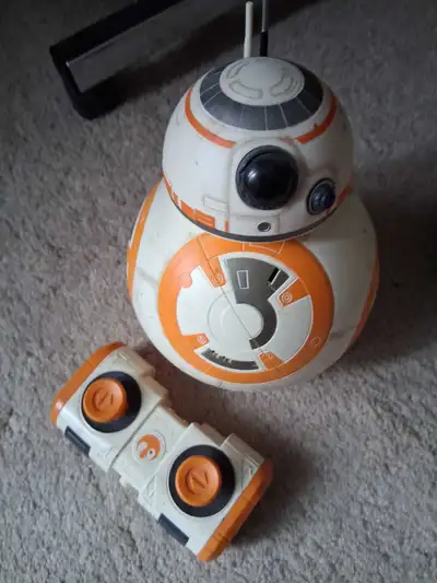 Relive the magic of Star Wars with this Sphero BB-8 Droid! This interactive robot responds to your c...