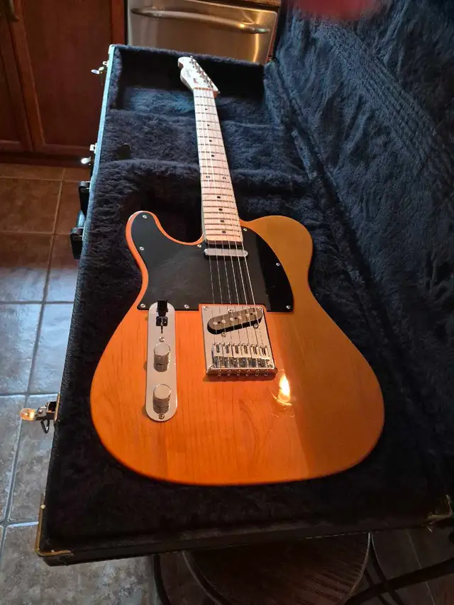 Squier tele lefty in Guitars in Edmundston - Image 2