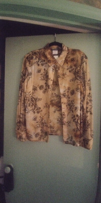 SIZE 18 NEW GIFTABLE Ladies Shear Blouse*IF AD'S UP, STILL AVAIL