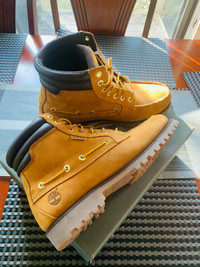 Timberland men size 11 suede boots