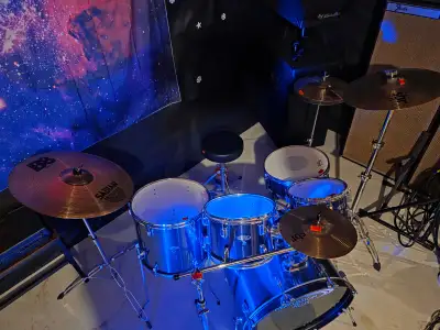 drum set mint condition , View more