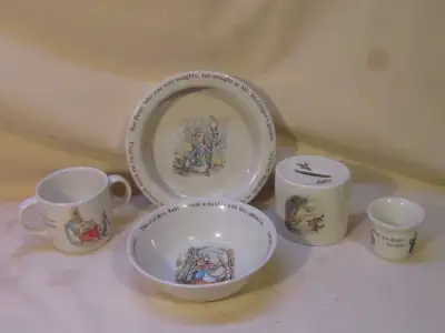 This set is in good used condition with no chips or cracks. Please contact if interested and have a...