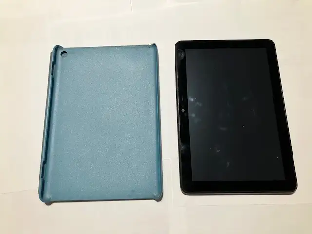 Fire HD 8 Tablet 64 GB by Amazon w/Blue cover