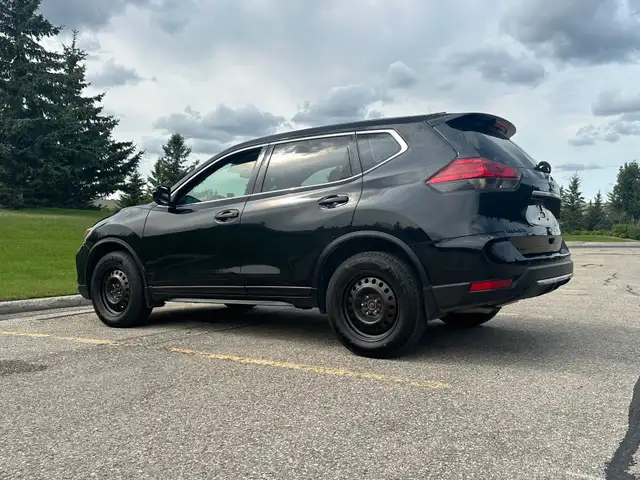 2017 Nissan Rogue S - Safetied