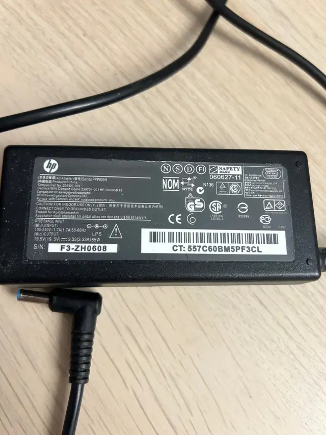 HP Laptop Charger in Laptops in City of Montréal - Image 3