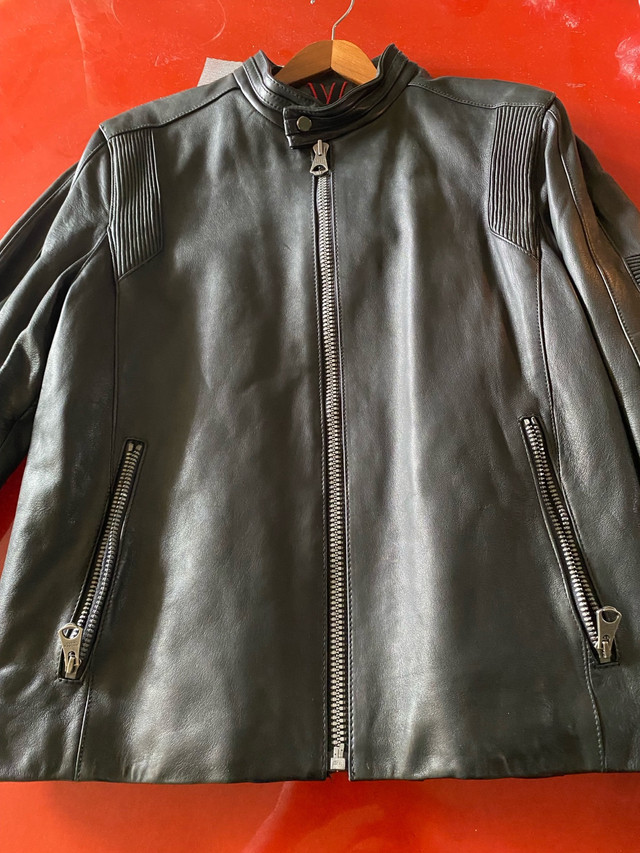 Andrew Marc Leather Jacket (Medium) in Men's in City of Toronto - Image 3