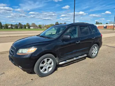 La Crete, AB. Hyundai Santa FE 2007, 3.3L V6 engine. Running every day. 298000 km. Good condition fo...