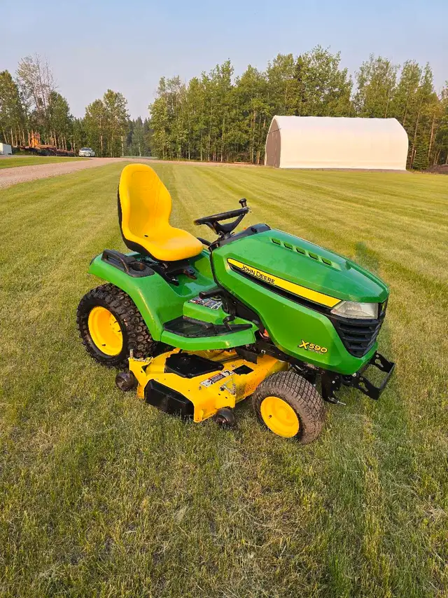 2015 JOHN DEERE Select Series X590 Multi-terrain lawn tractor 5462864744235266122