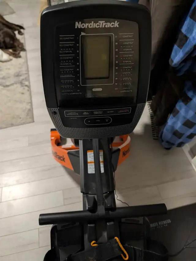 NordicTrack RW200 Rowing Machine in Exercise Equipment in Prince George - Image 3