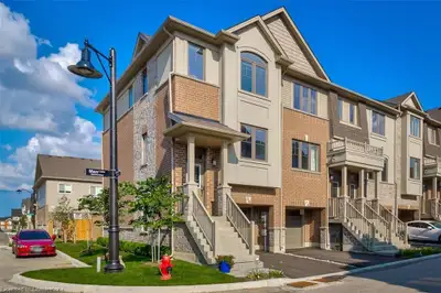 Fantastic Ancaster location. Freshly painted 3 bedroom, 3 storey townhouse. Primary bedroom with wal...