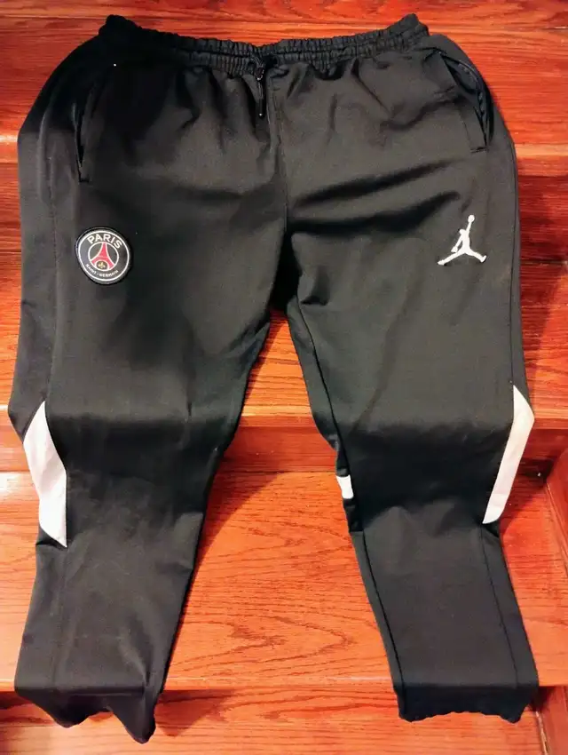 Jordan PSG warm-up pants in Soccer in Oshawa / Durham Region - Image 6