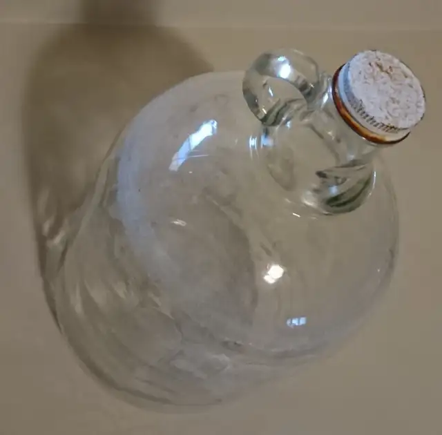 Vintage Rare Heinz Canada Vinegar Jug  Glass Gallon in Arts & Collectibles in Oshawa / Durham Region - Image 5