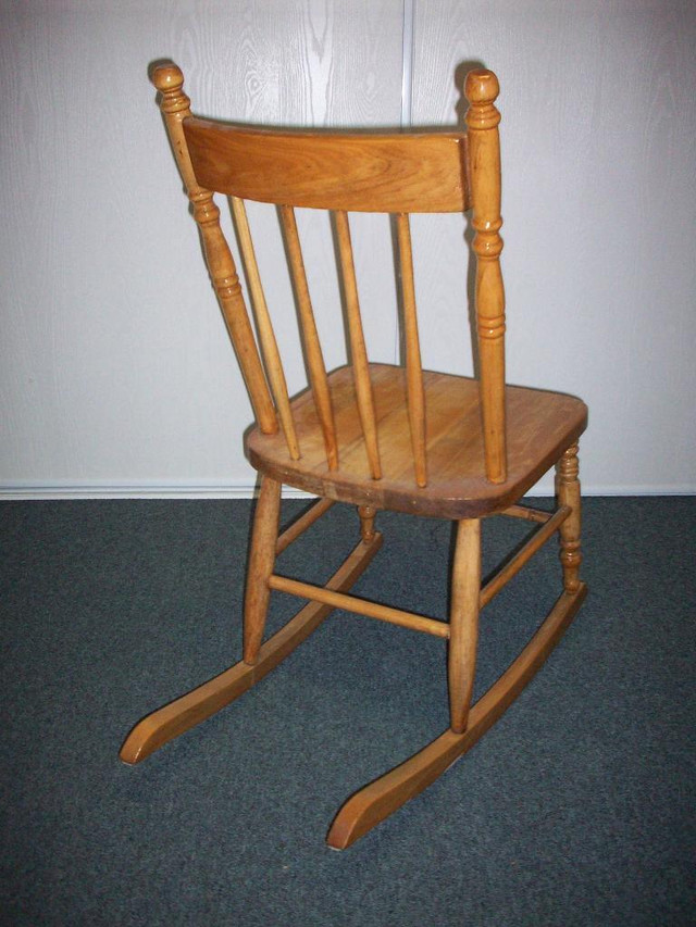 two antique rocking chairs / chaise berçante, tricoteuse in Chairs & Recliners in Ottawa