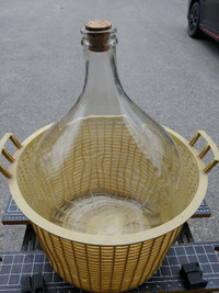 Wine Jug, 25 Litre with Plastic Container