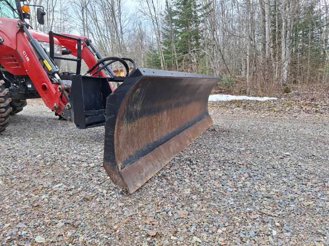 4 Way Snow/Gravel Blade For Sale in Heavy Equipment Parts & Accessories in Moncton