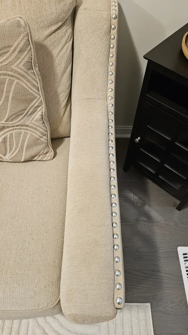 Beautiful 3 seater couch - Moving Sale in Couches & Futons in Kingston - Image 3