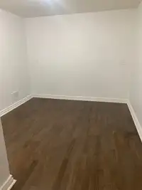 2 BED, 1 BATH BASEMENT IN SQUARE ONE MISSISSAUGA 