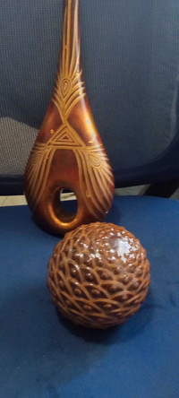Hànd Painted Vase and Cone