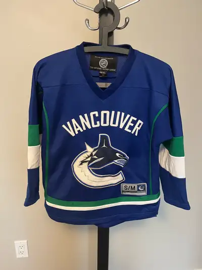 Youth’s Vancouver hockey Jersey -size S/M, View more