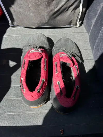 woman’s rain shoes size 8, View more