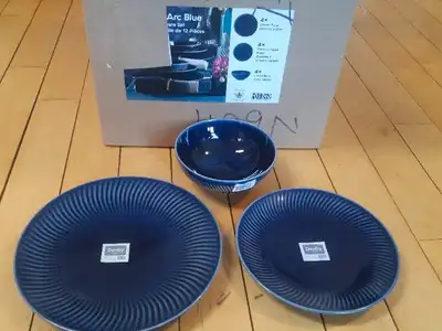 12 Piece Dish set of Denby Arc Blue..Brand New in Open Box.. ---***$120.00***--- 4 dinner plates, 4...