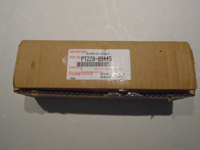 Trailer Ball Mount Assembly, new in box, never used in Other Parts & Accessories in London - Image 2