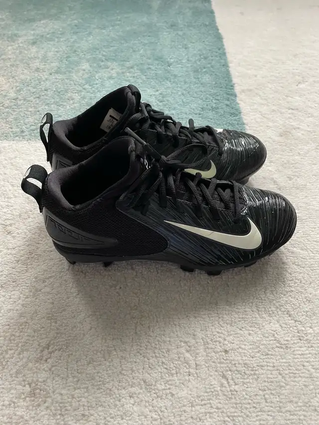 NIKE Mike Trout kids baseball cleats size 5.5 in Baseball & Softball in Oakville / Halton Region - Image 3