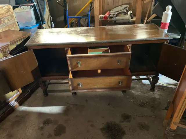 Vintage Wooden Cabinet in Hutches & Display Cabinets in Ottawa - Image 5