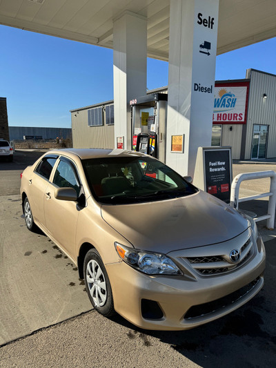2012 Toyota Carolla*LOW KM*Good condition* Winter tires included