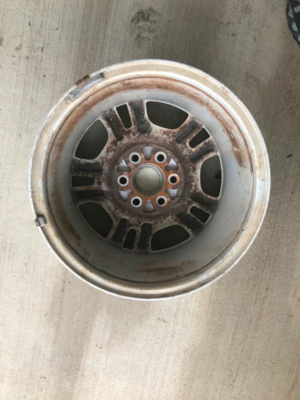 6 bolt dodge Rim in Tires & Rims in Vernon - Image 2