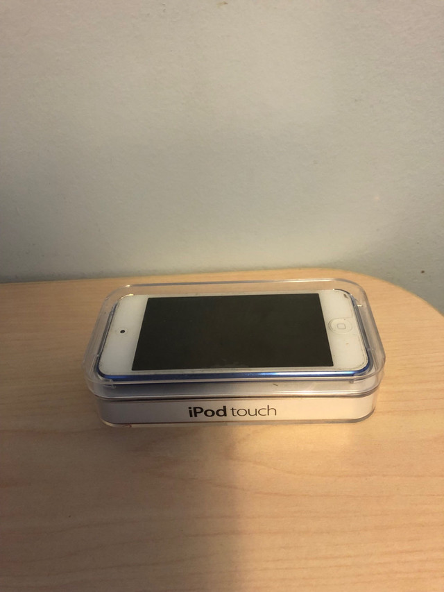iPod touch 6th generation in iPods & MP3s in Markham / York Region