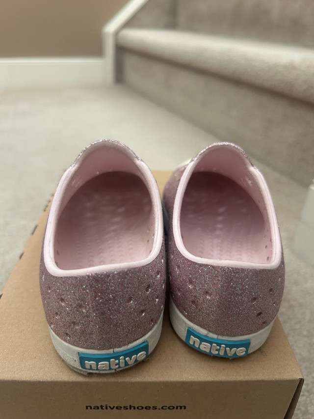 girls native shoes size c10 EUC in Kids & Youth in Calgary - Image 3